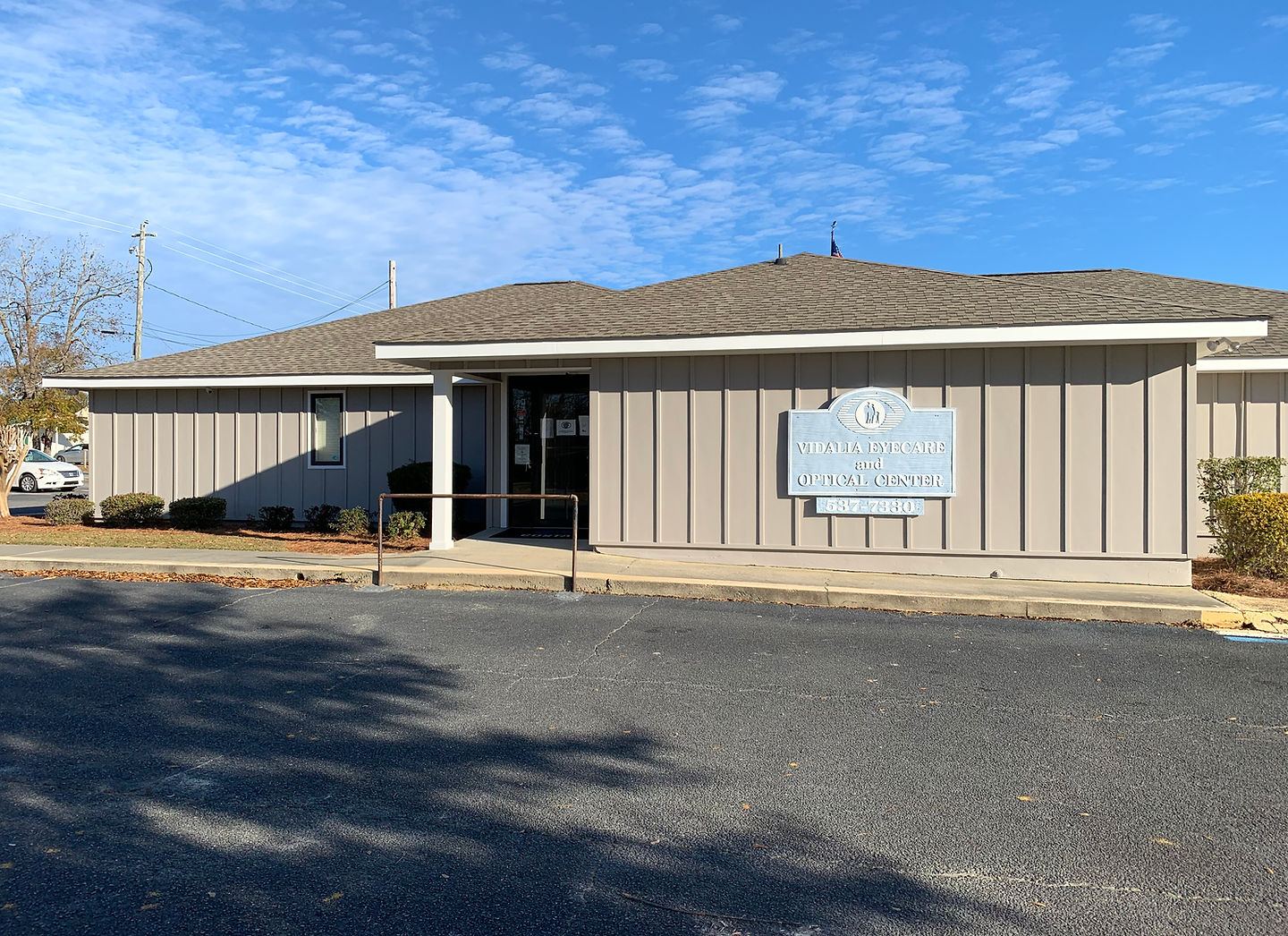 The Vidalia Eyecare building on Maple Drive